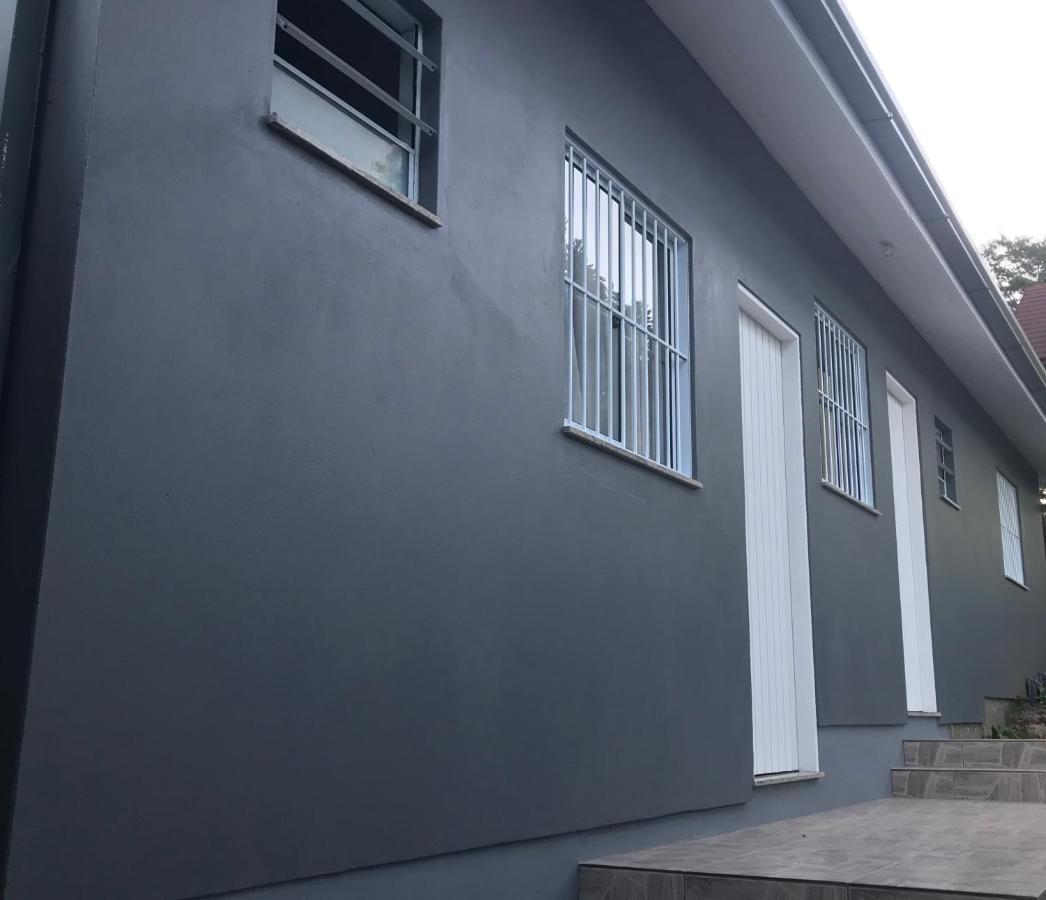Suite Em Gramado, Proxima A Avenida Das Hortencias Exterior photo